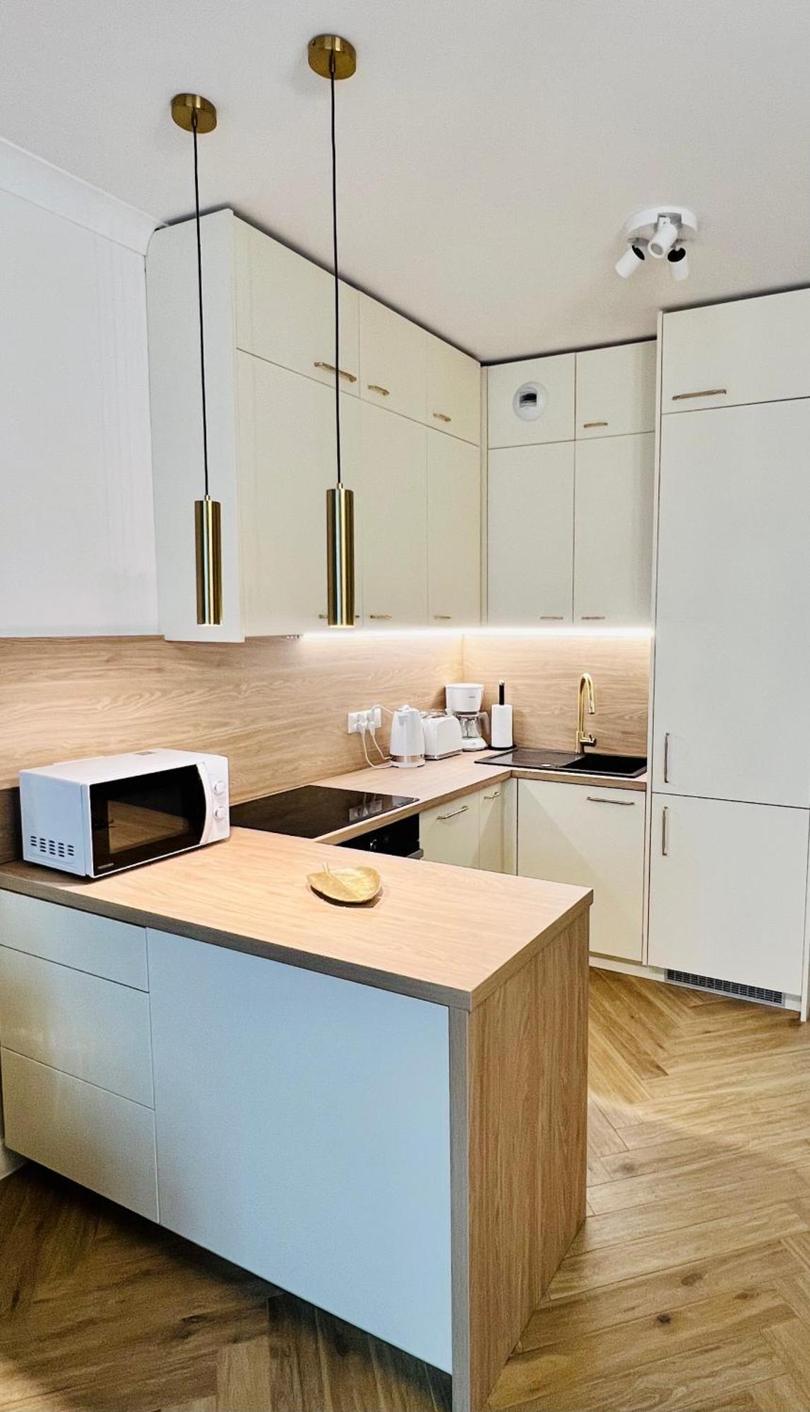 Atrium - Old Town Luxury Apartments - By Upstairs คราคูฟ ภายนอก รูปภาพ