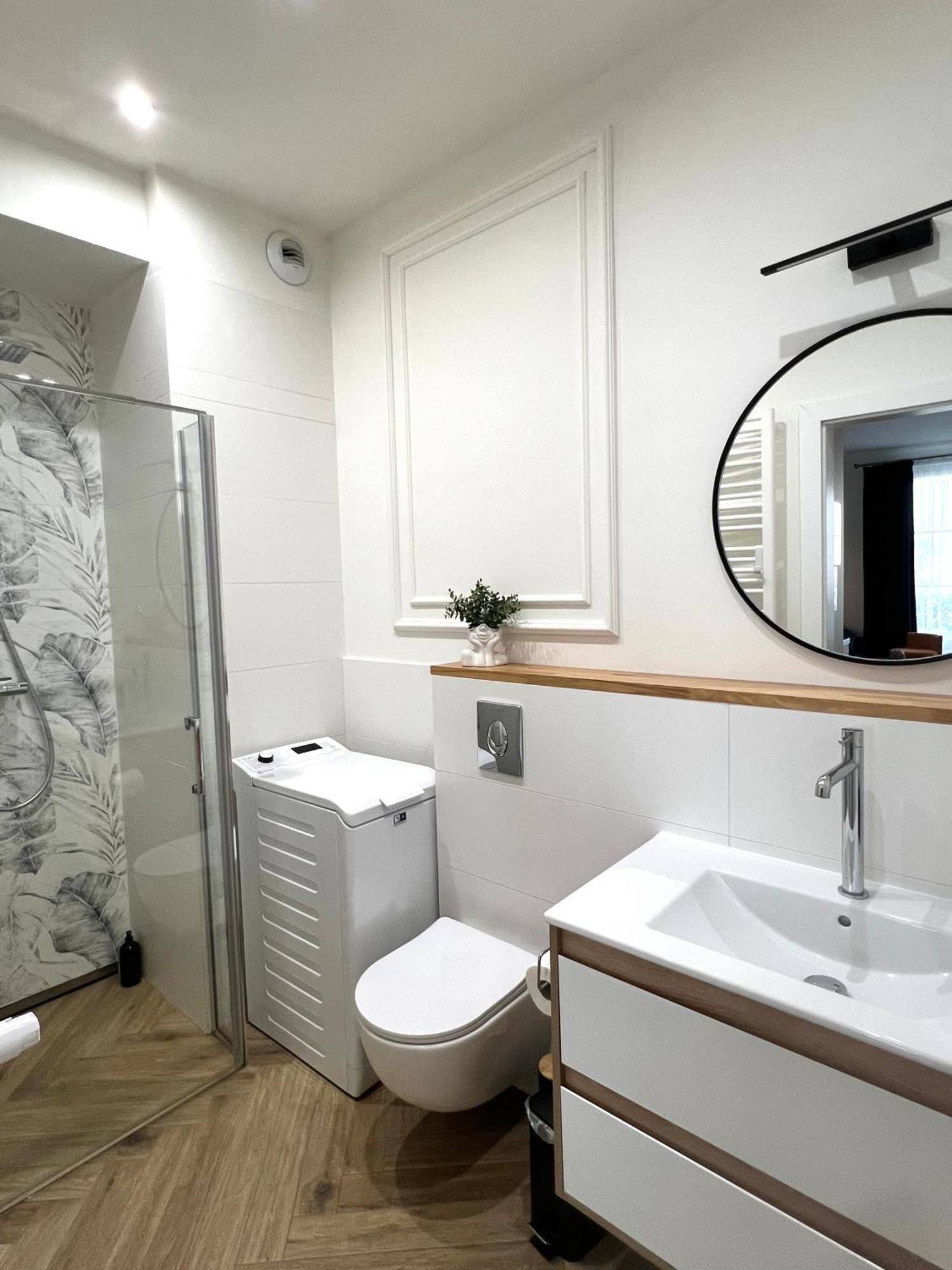Atrium - Old Town Luxury Apartments - By Upstairs คราคูฟ ภายนอก รูปภาพ
